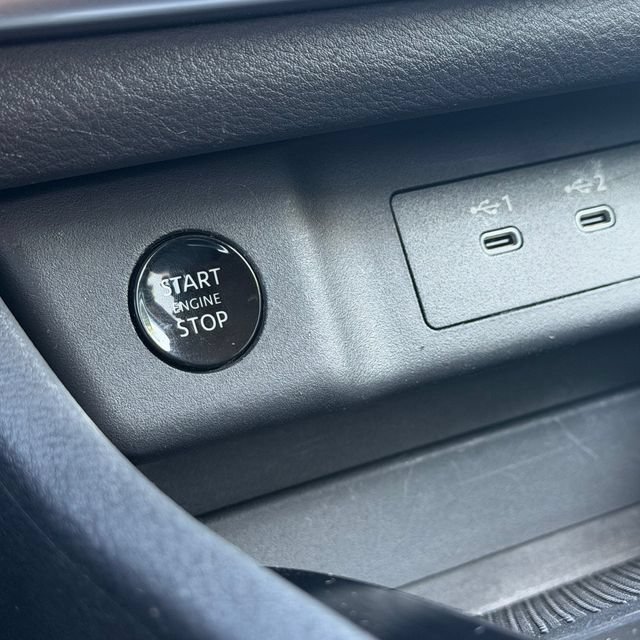 Used 2024 Nissan Rogue S FWD image 21
