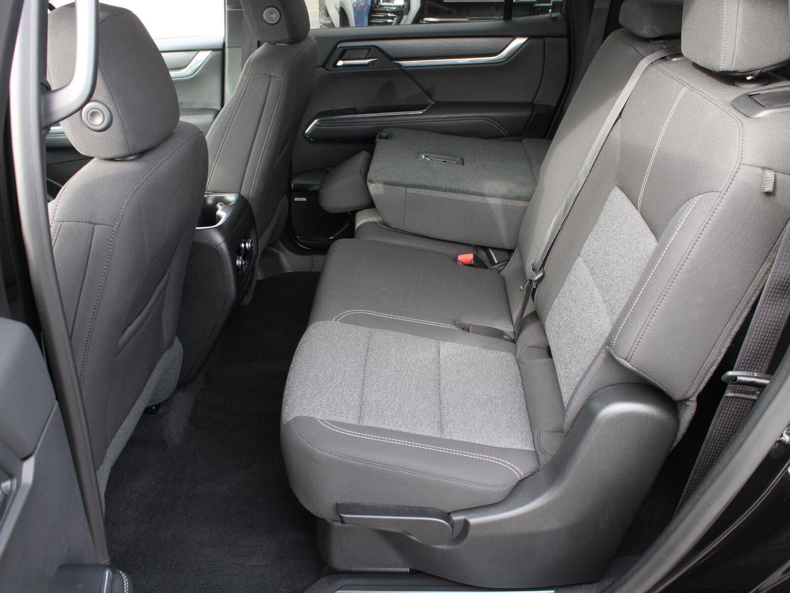 Used 2026 GMC Acadia Elevation AWD/4WD image 19
