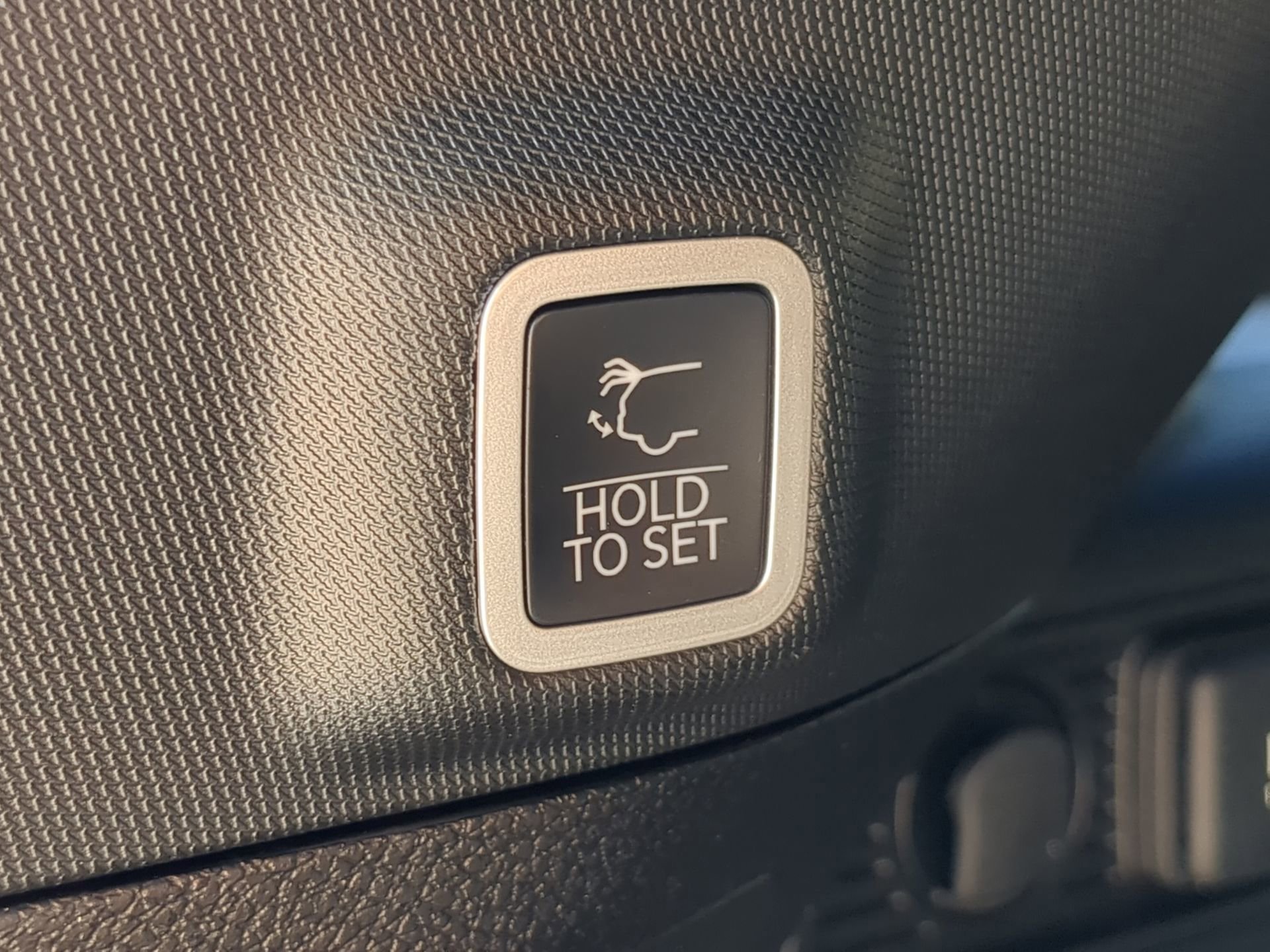 Used 2025 Jeep Grand Cherokee Limited w/ Trailer Tow Package image 39