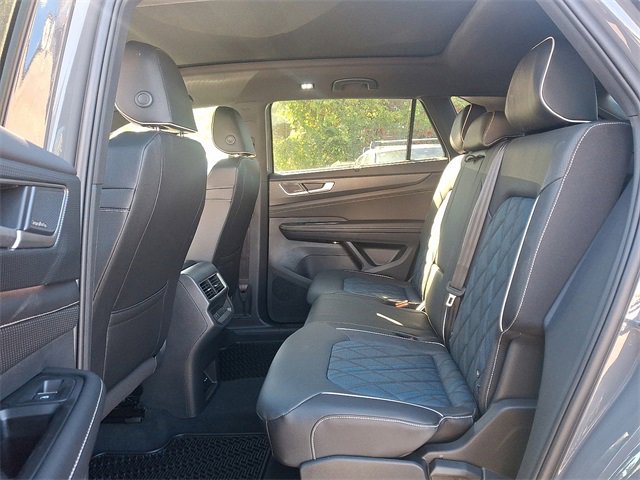 New 2026 Volkswagen Atlas Cross Sport SEL Premium R-Line image 6