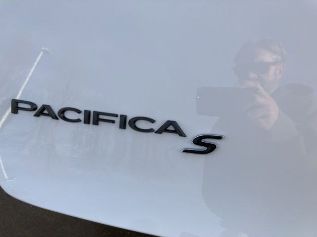 New 2026 Chrysler Pacifica Select w/ S Appearance Package FWD image 34