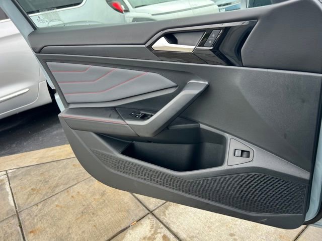 Used 2025 Volkswagen Jetta GLI Autobahn image 17