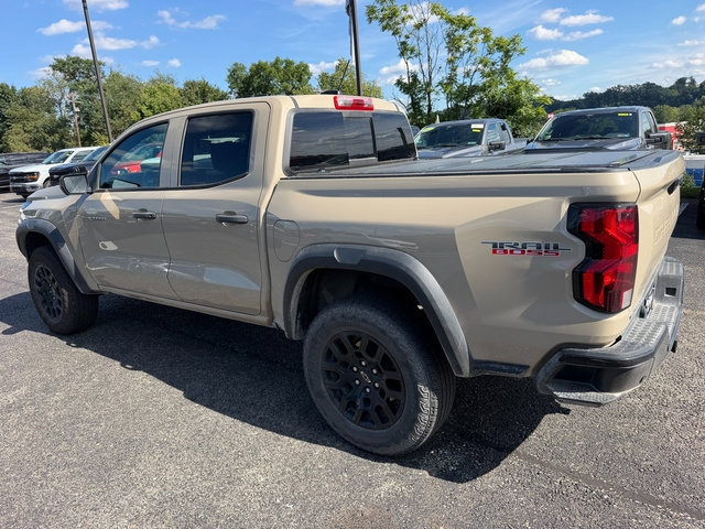 Used 2023 Chevrolet Colorado Trail Boss w/ Technology Package AWD/4WD image 4