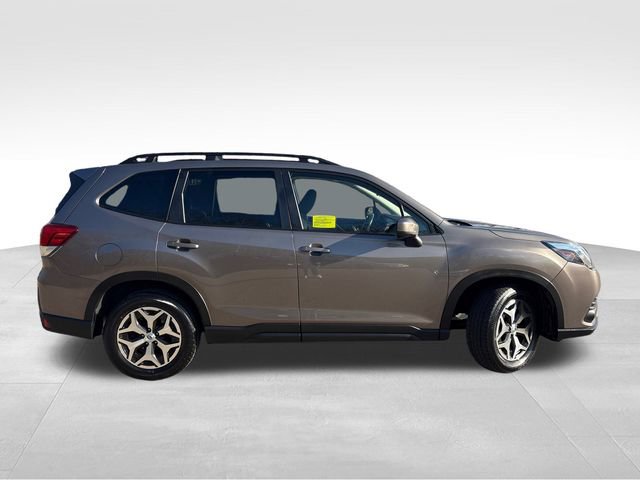 Used 2023 Subaru Forester Premium image 15