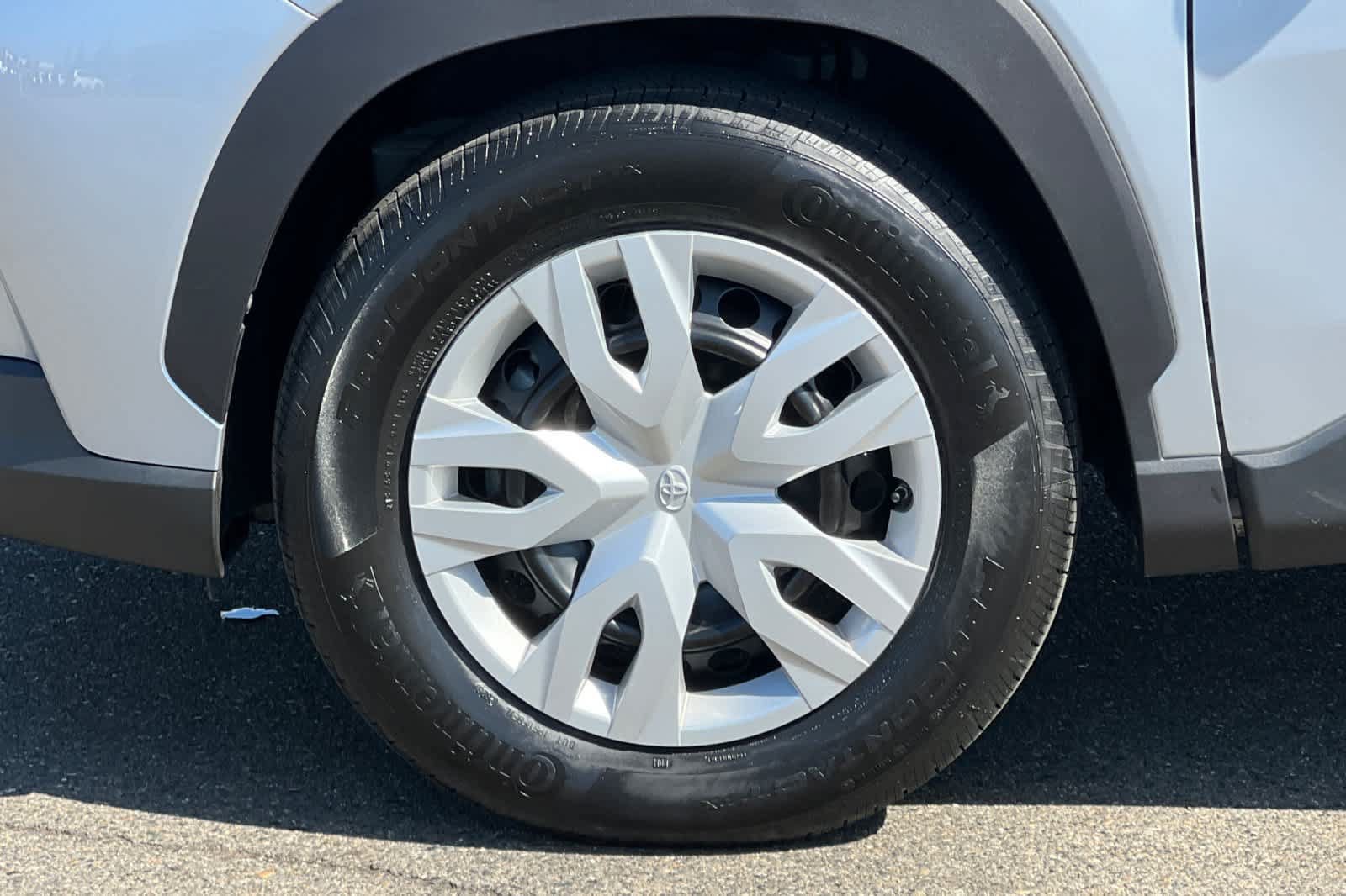 Certified 2024 Toyota Corolla Cross L FWD image 30