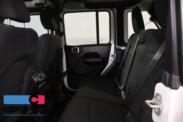 Used 2018 Jeep Wrangler Unlimited Sport S AWD/4WD image 31