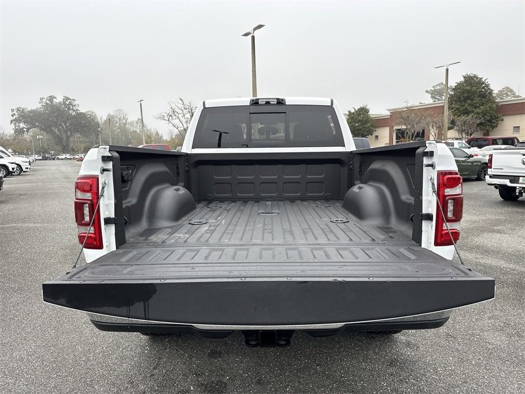 Used 2024 RAM 3500 Tradesman w/ Chrome Appearance Group image 27