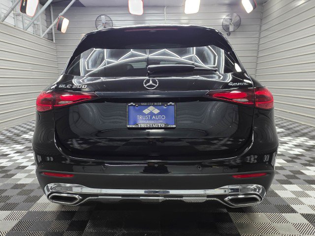 Used 2024 Mercedes-Benz GLC 300 4MATIC image 7