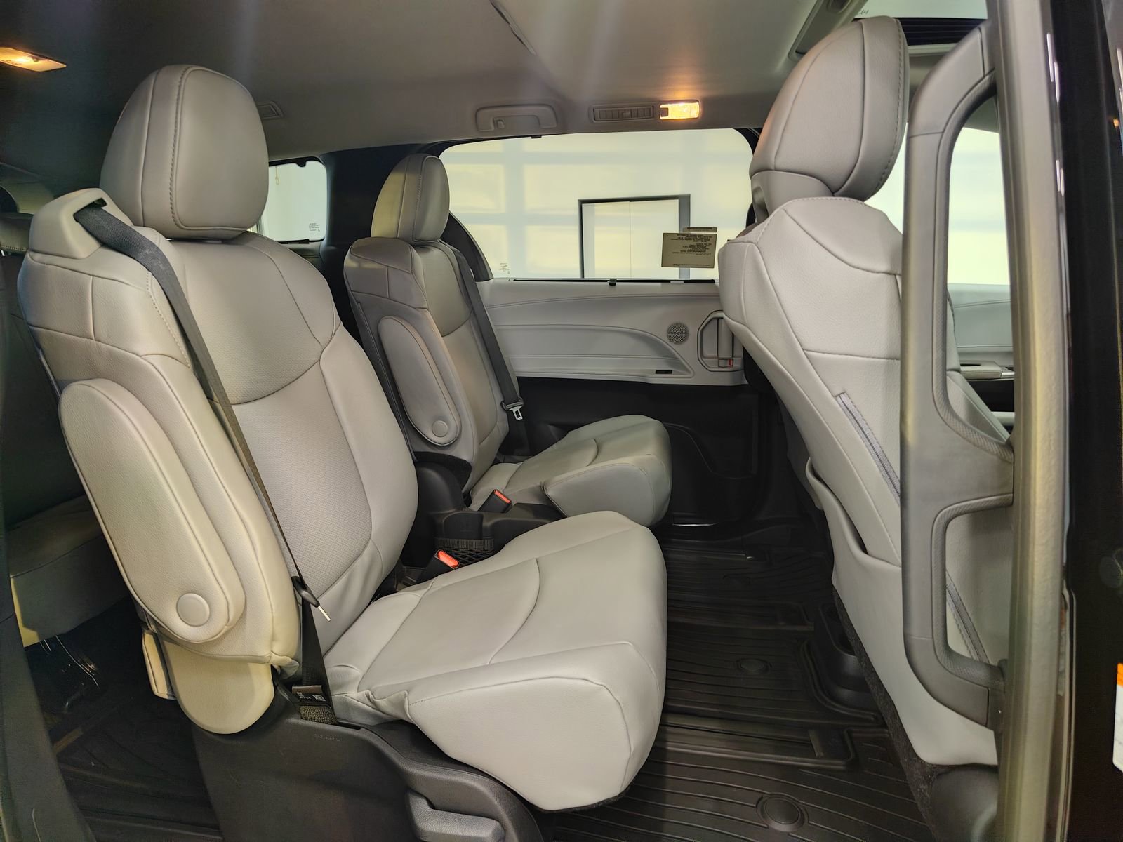 New 2026 Toyota Sienna XLE image 20