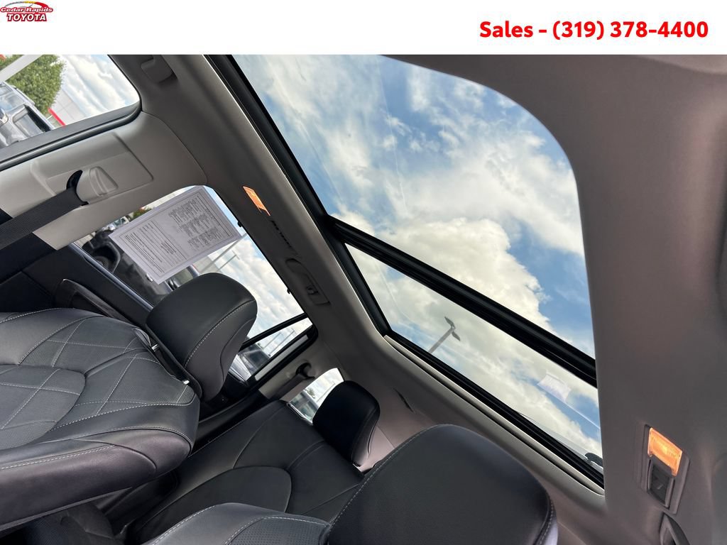 Certified 2024 Toyota Highlander Platinum AWD/4WD image 20