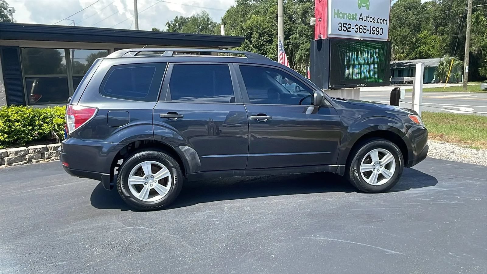 Used 2012 Subaru Forester 2.5X w/ Popular Pkg 1 AWD/4WD image 8
