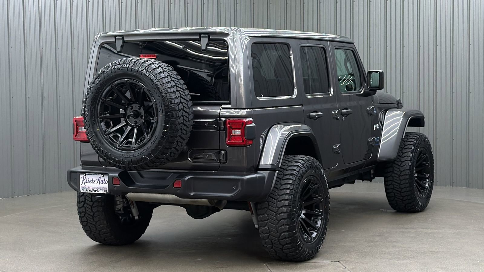 Used 2025 Jeep Wrangler Unlimited Sahara w/ Safety Group AWD/4WD image 5