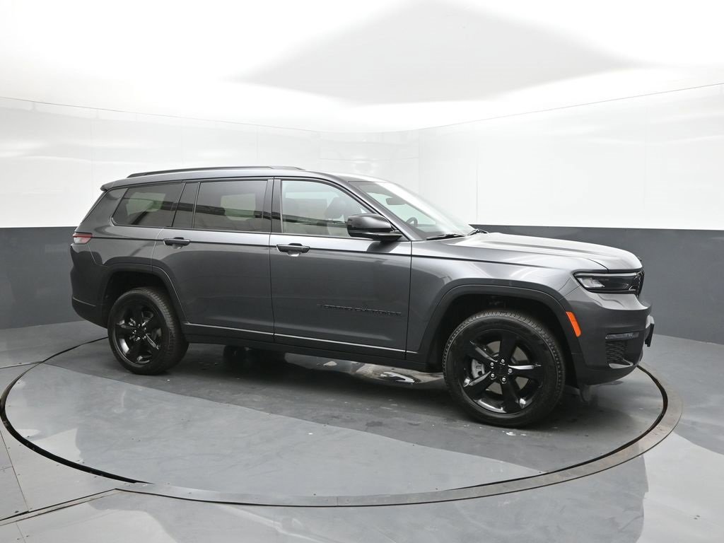 New 2025 Jeep Grand Cherokee L Limited w/ Black Appearance Package image 17
