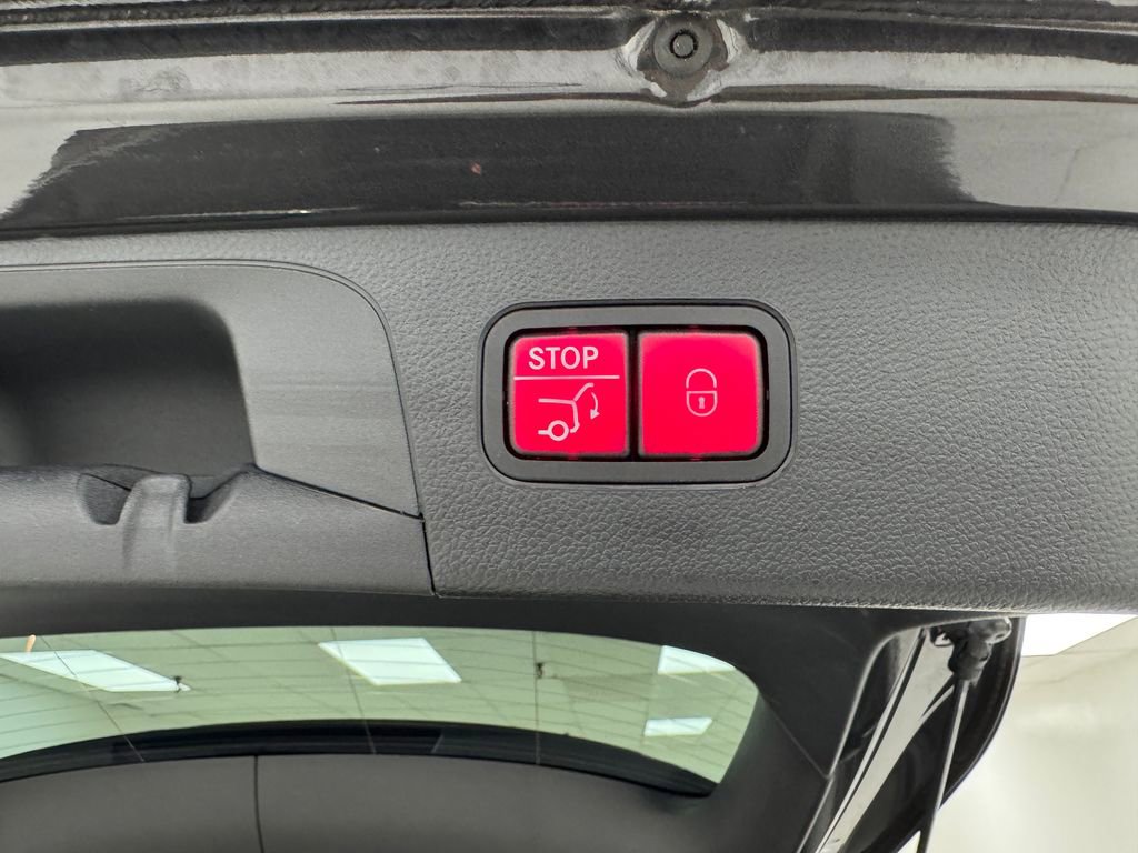 Used 2021 Mercedes-Benz GLC 300 image 36