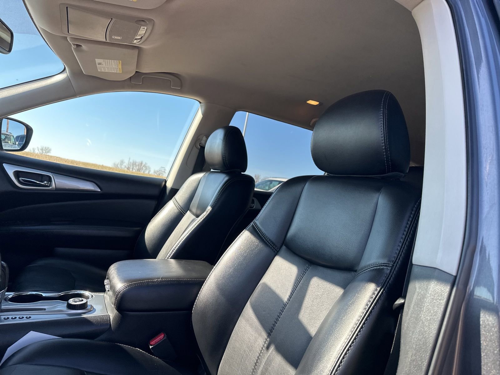 Used 2019 Nissan Pathfinder SL AWD/4WD image 12
