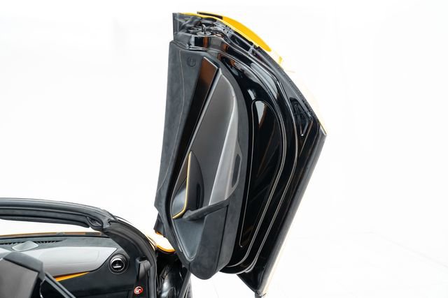 Used 2020 McLaren 720S Performance image 32
