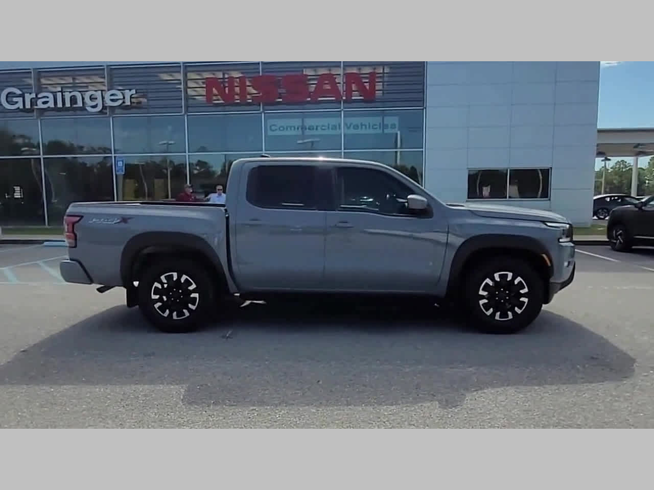 Used 2023 Nissan Frontier Pro-X w/ Pro Convenience Package image 34