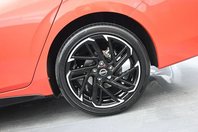 Used 2026 Nissan Sentra SR w/ Floor Mat Package FWD image 18