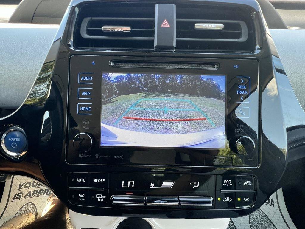 Used 2017 Toyota Prius Three w/ Carpet Mat Package FWD image 11