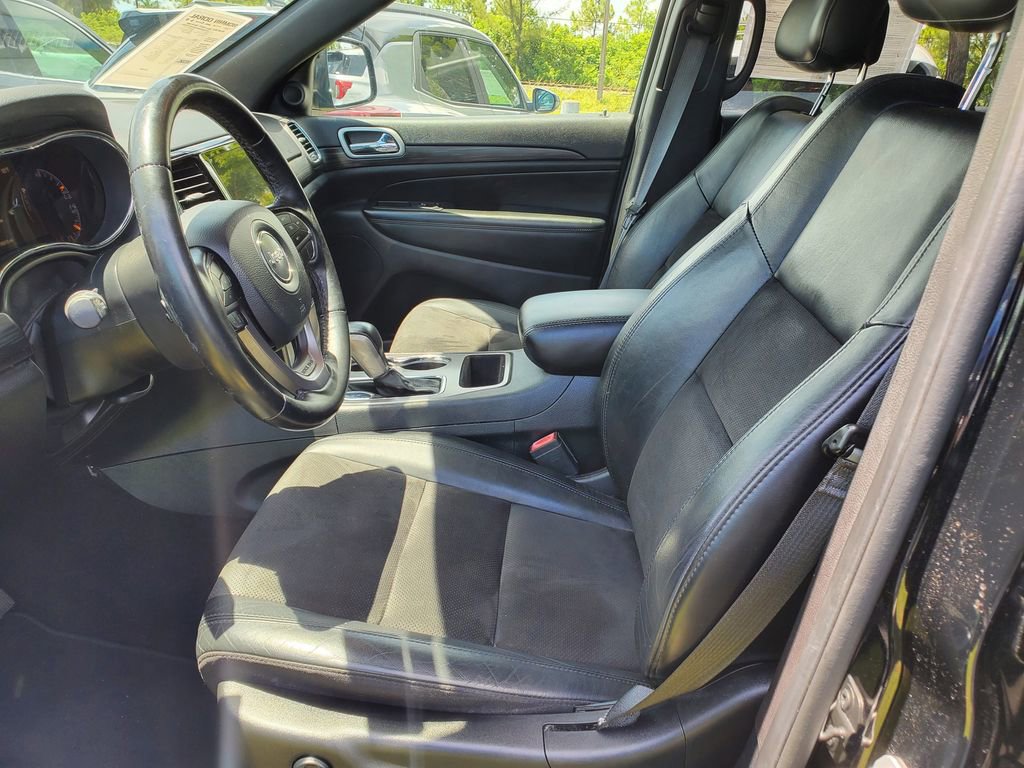 Used 2020 Jeep Grand Cherokee Altitude image 16