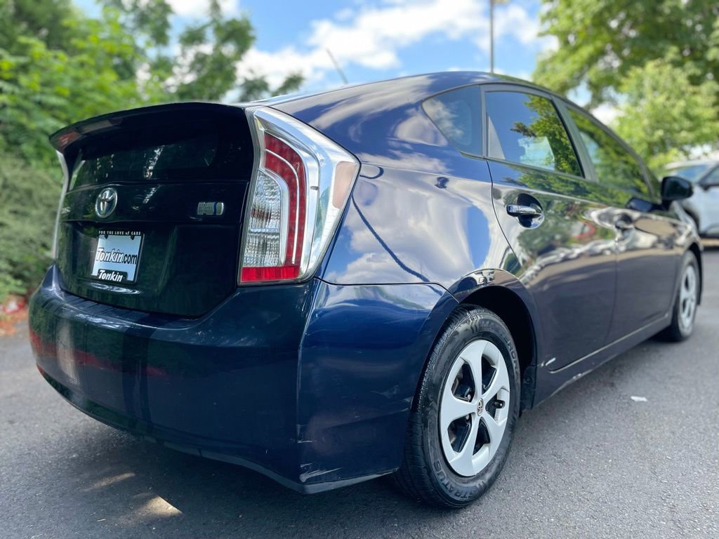 Used 2015 Toyota Prius Two FWD image 4