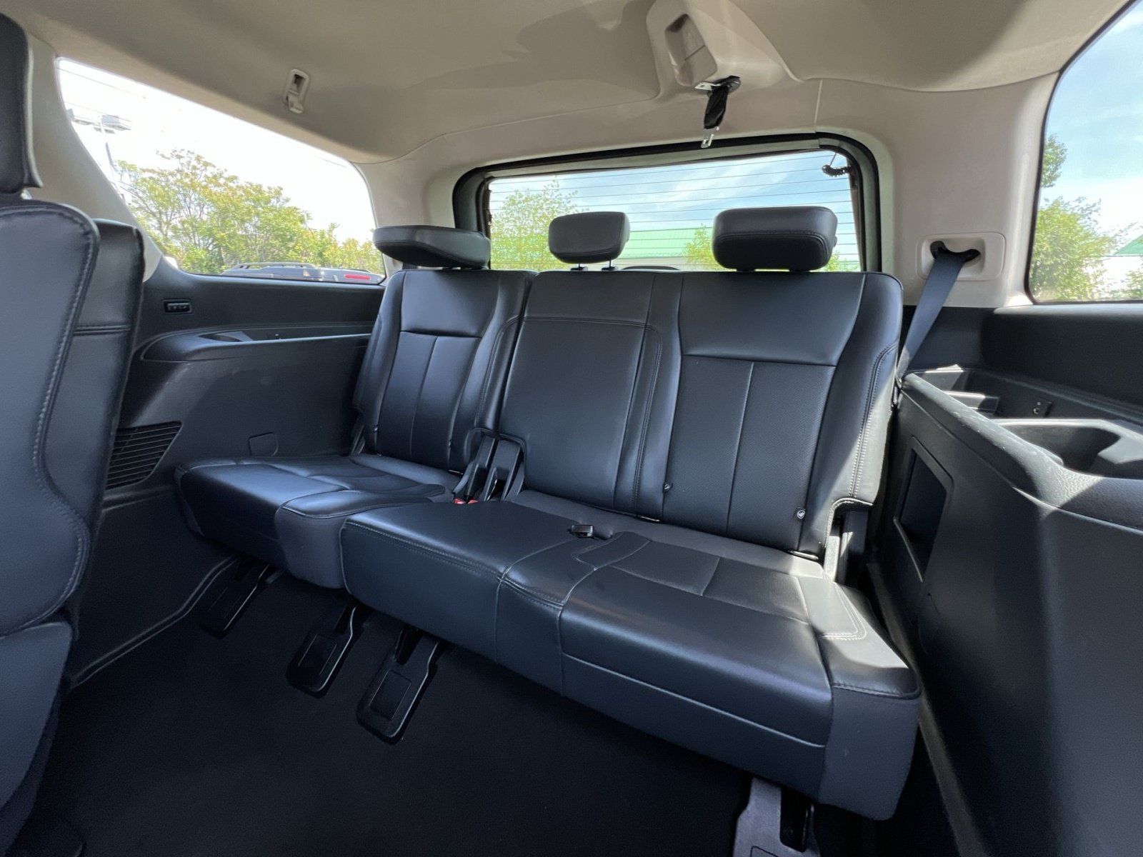 Used 2024 Ford Expedition XLT AWD/4WD image 33