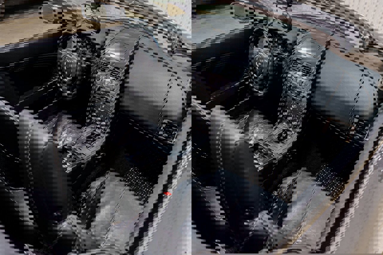 Used 2008 Aston Martin V8 Vantage Roadster image 13