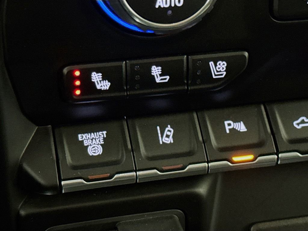 Used 2023 Chevrolet Silverado 3500 High Country image 23