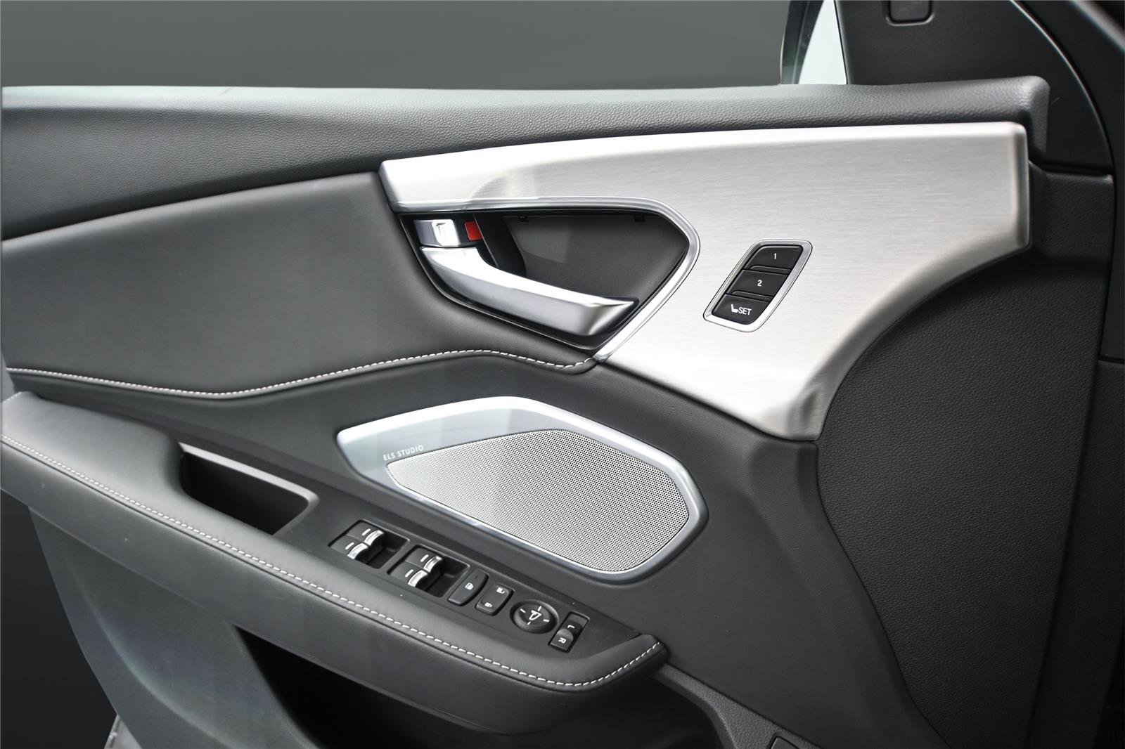 Certified 2024 Acura RDX SH-AWD w/ Technology Package image 6