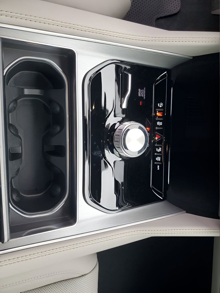 New 2026 Jeep Grand Wagoneer L 4WD image 41