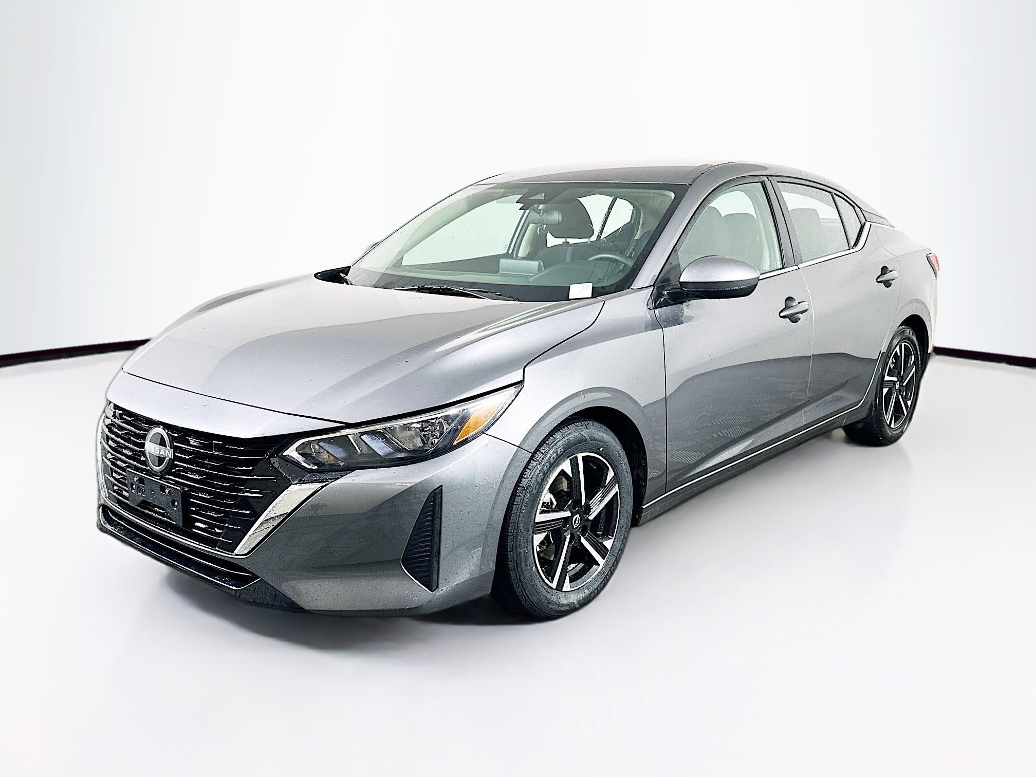 Used 2024 Nissan Sentra SV image 3