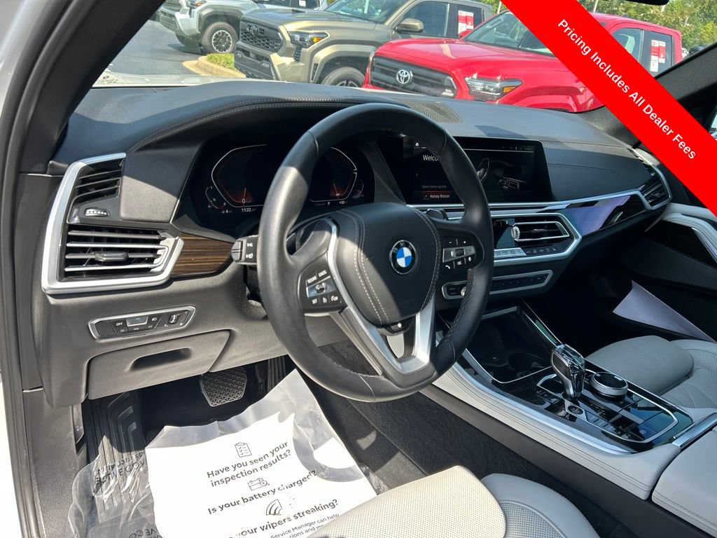 Used 2023 BMW X5 xDrive40i w/ Executive Package AWD/4WD image 4