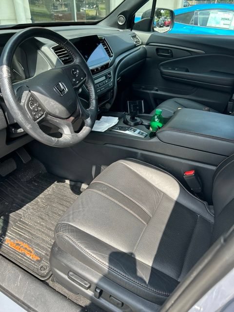 Used 2025 Honda Passport TrailSport image 5
