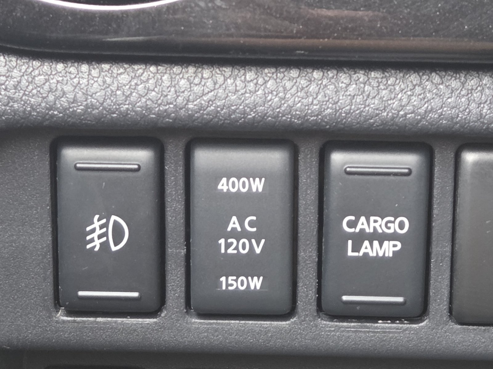 Used 2017 Nissan Titan SV AWD/4WD image 31