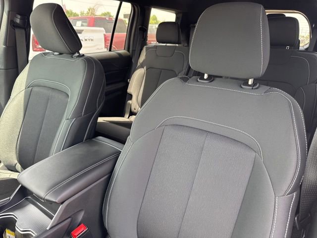 New 2025 Jeep Grand Cherokee L Laredo AWD/4WD image 11