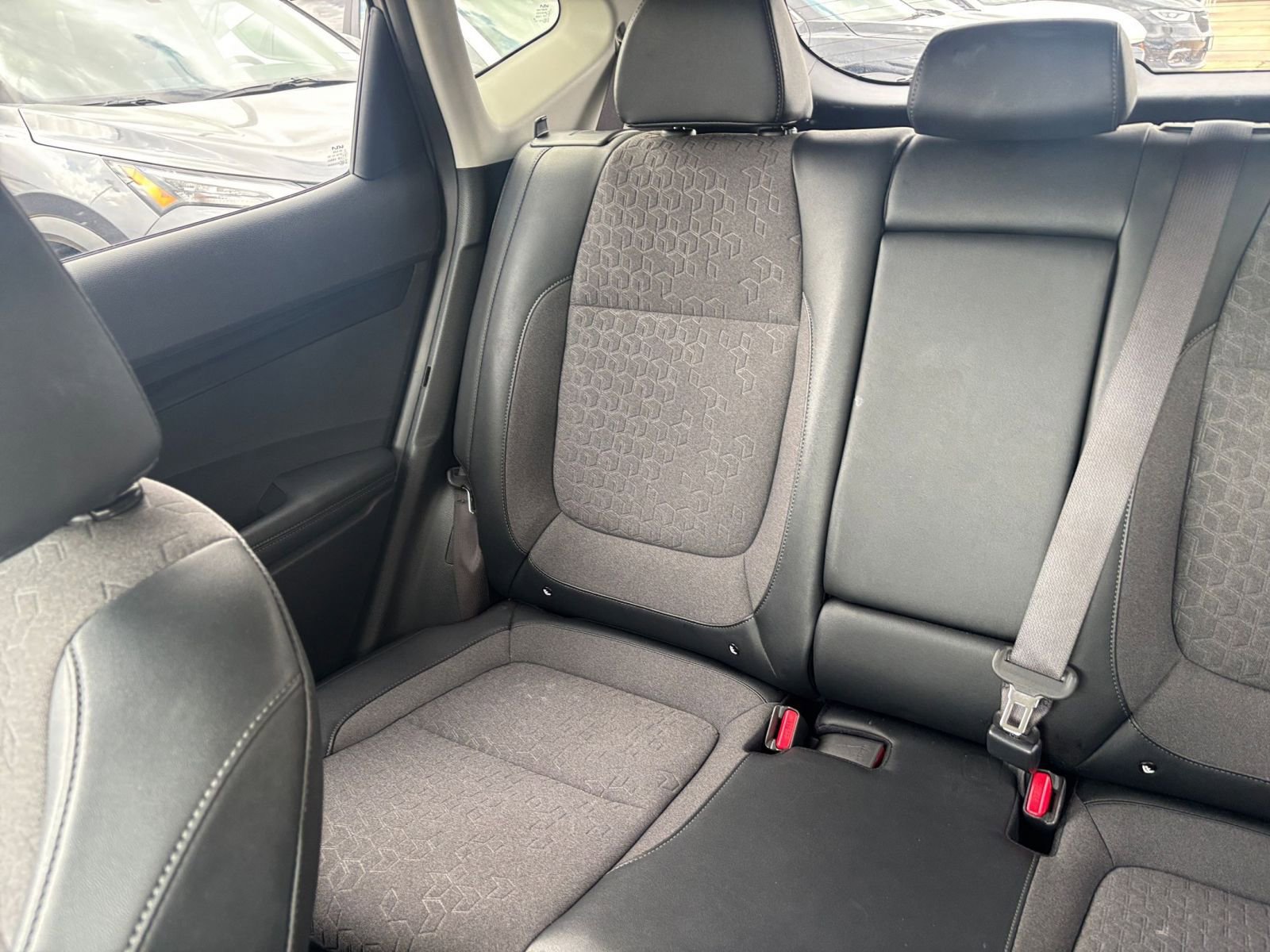 Used 2025 Kia Seltos S image 40