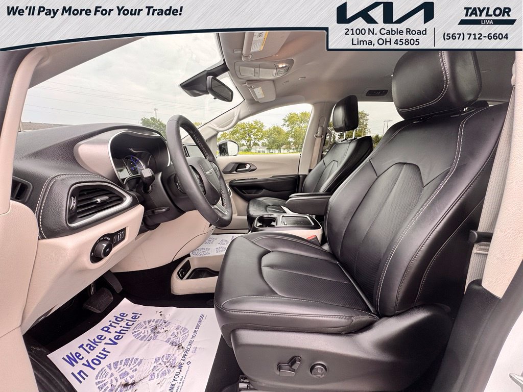 Used 2024 Chrysler Pacifica Limited FWD image 8