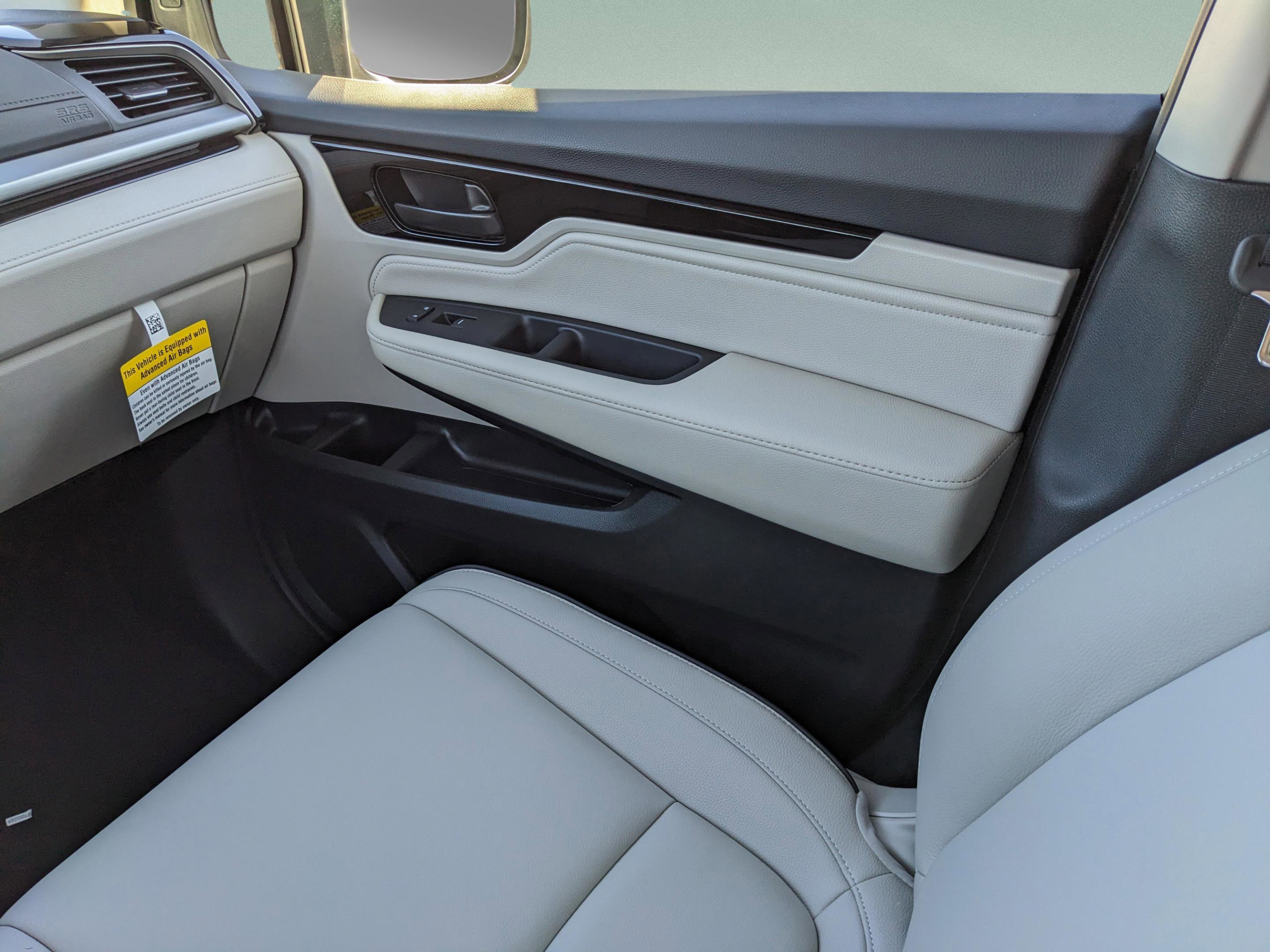New 2026 Honda Odyssey Touring image 17