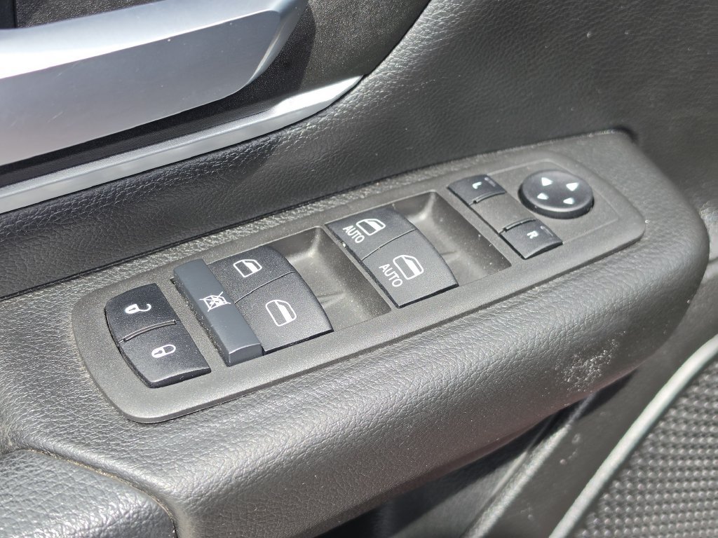 Certified 2022 RAM 1500 Big Horn AWD/4WD image 18