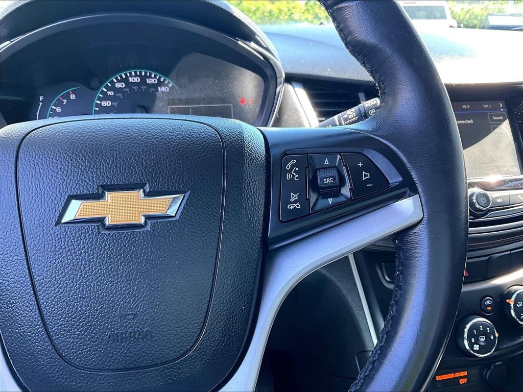 Used 2018 Chevrolet Trax LT w/ LT Convenience Package AWD/4WD image 23