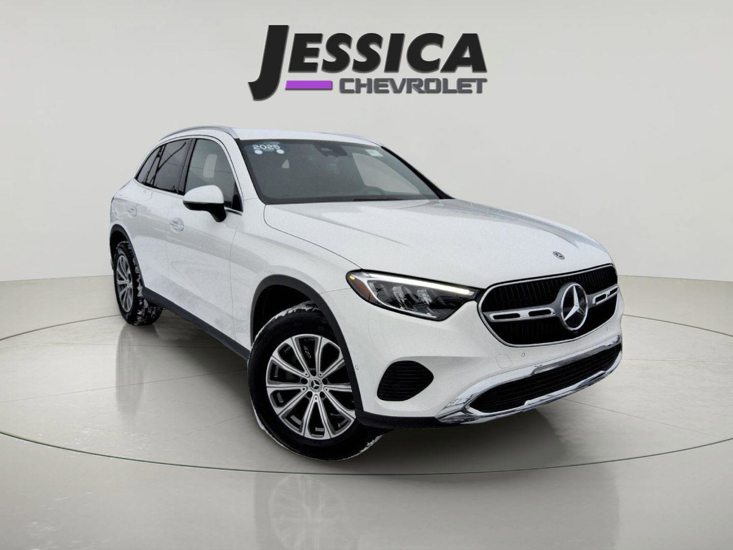 Used 2025 Mercedes-Benz GLC 300 4MATIC image 1
