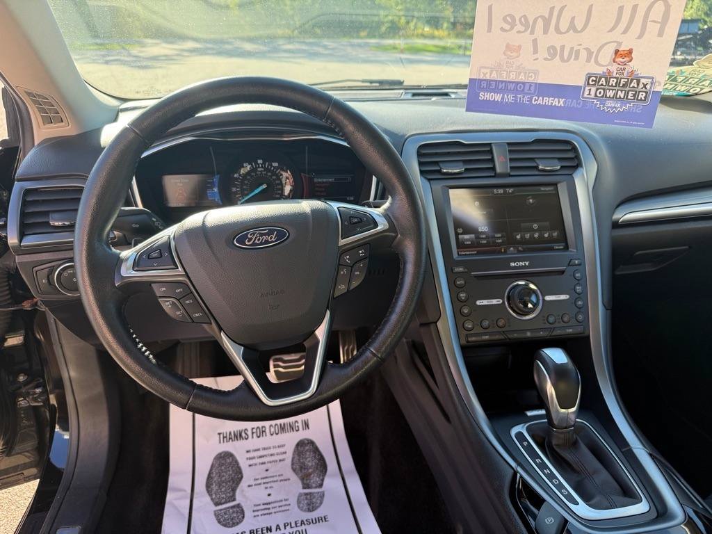 Used 2016 Ford Fusion Titanium AWD/4WD image 9