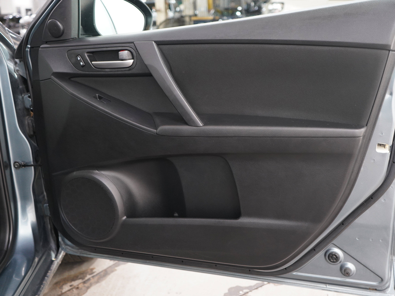 Used 2012 MAZDA MAZDA3 i Touring FWD image 9