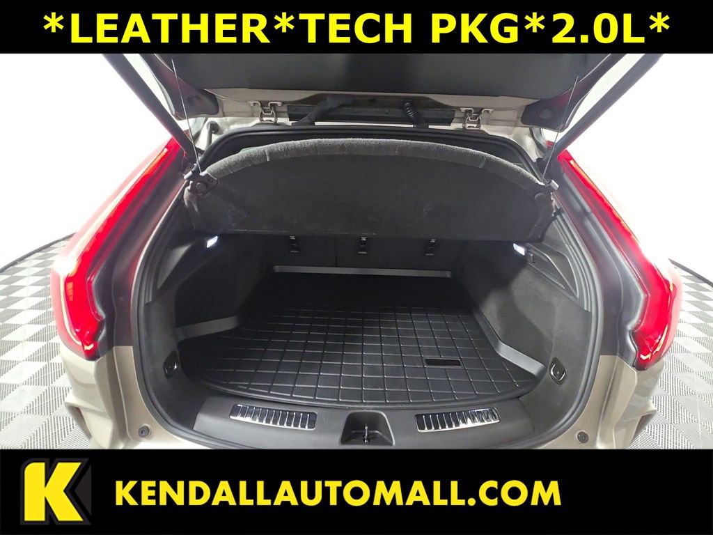 Used 2024 Cadillac XT4 Premium Luxury w/ Active Safety Package image 16