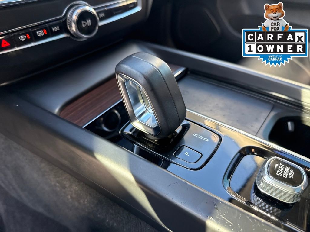 Used 2022 Volvo XC60 B5 Momentum image 26