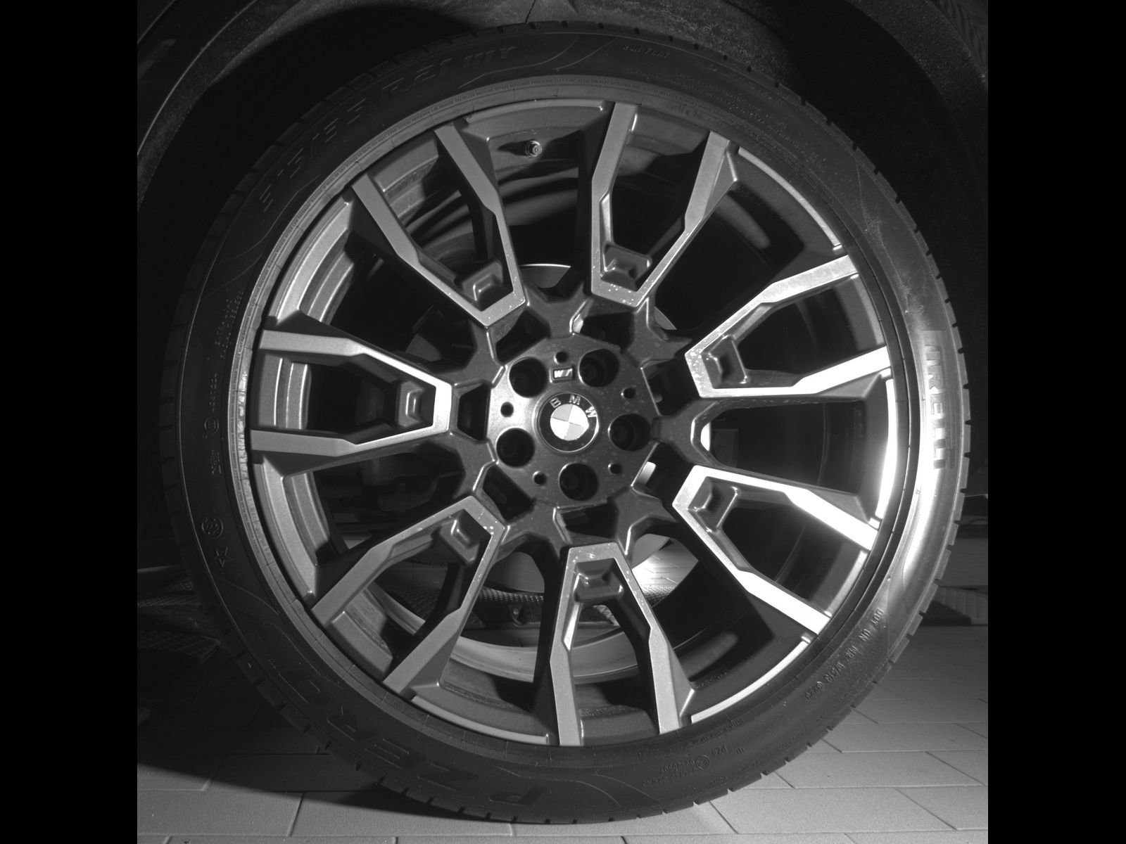 Certified 2024 BMW X5 xDrive40i w/ M Sport Package AWD/4WD image 13
