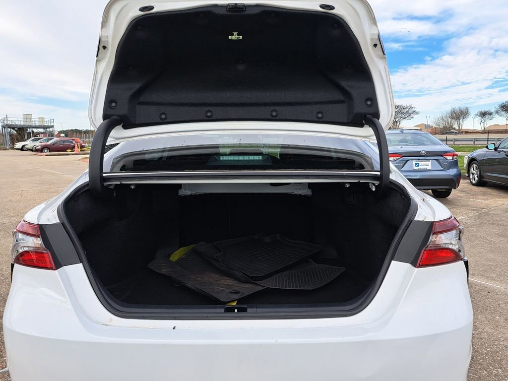 Used 2023 Toyota Camry SE image 25