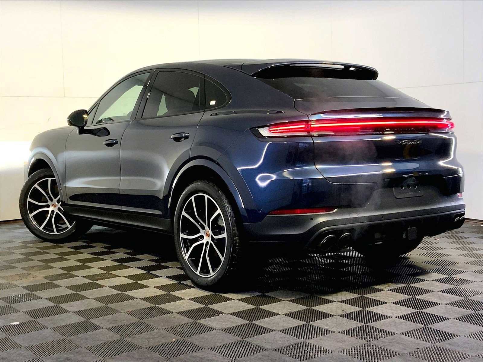 New 2026 Porsche Cayenne Coupe image 3