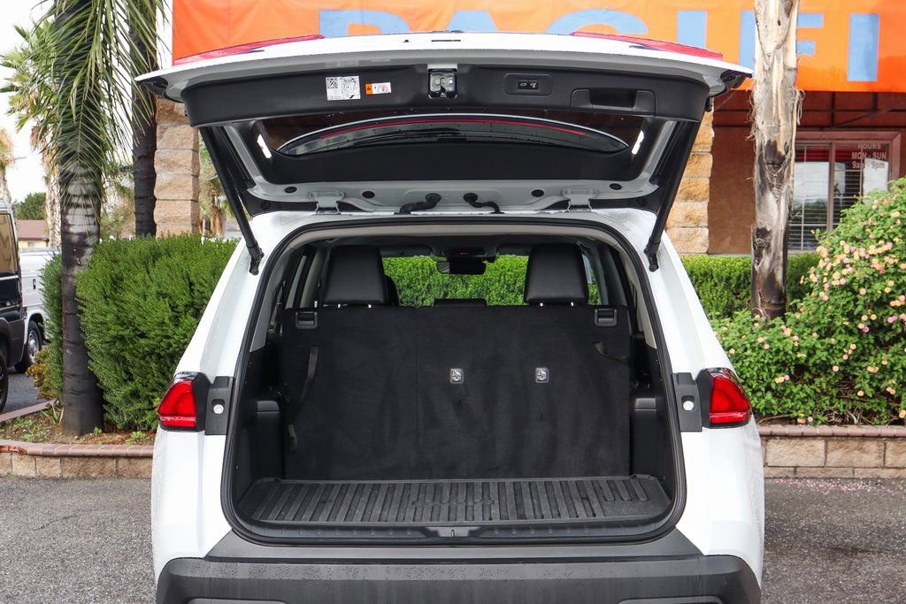 Used 2024 Toyota Grand Highlander Limited image 8