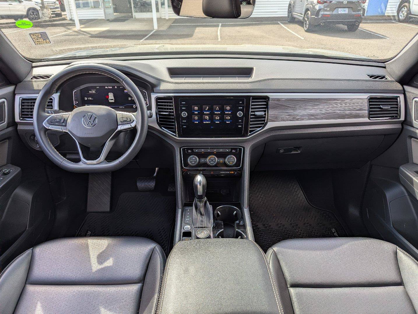 Used 2022 Volkswagen Atlas Cross Sport SE AWD/4WD image 23